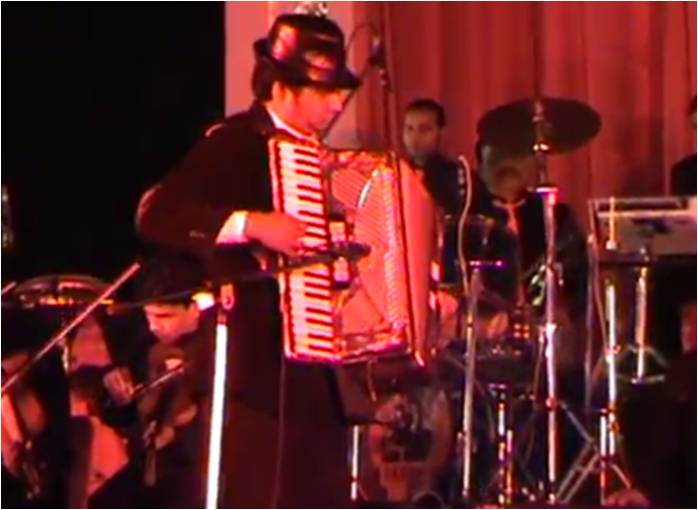 accordion player himachal-pradesh