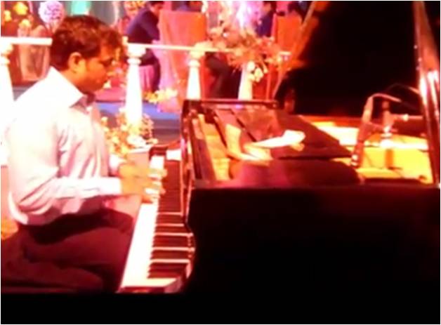 male piano player himachal-pradesh