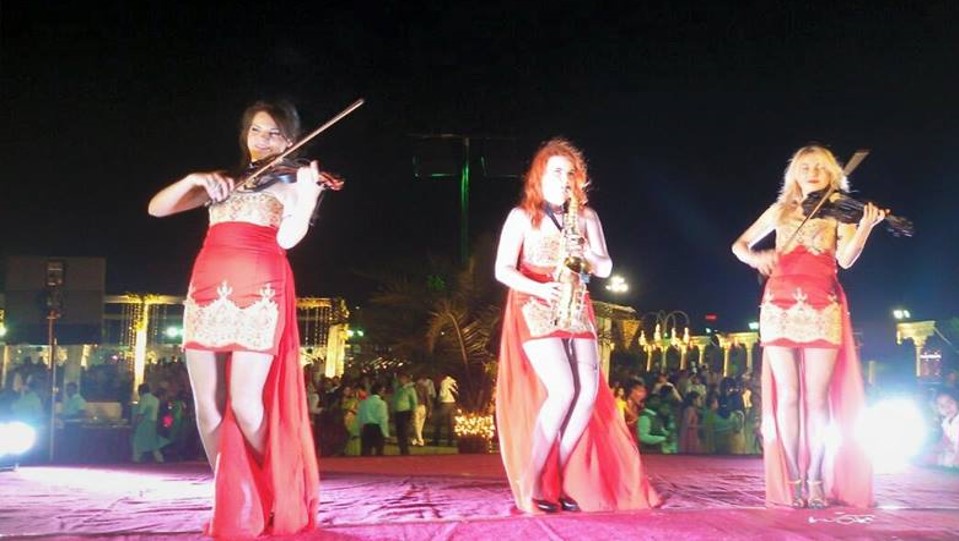 female trio musicians himachal-pradesh